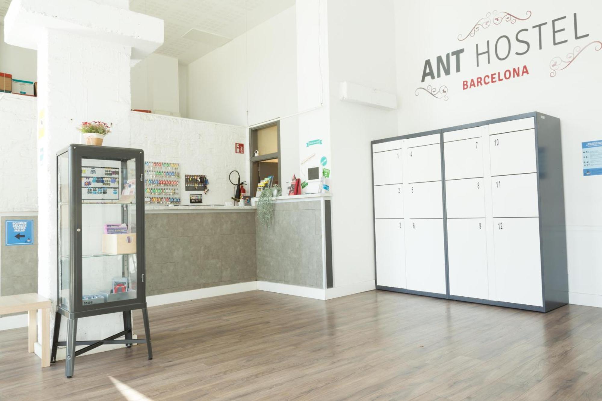 Ant Hostel Barcelona Eksteriør billede